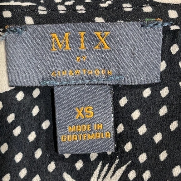 Mix by 41 Hawthorn Pineapple Print Top - EUC - Picture 5 of 6